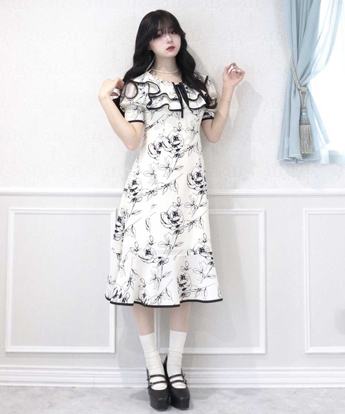 「TITTY&CO.」 半袖ワンピース M ベージュ レディース_画像5