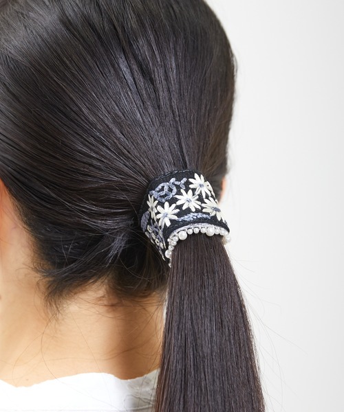 Zoule ヘアピン ゾーラ:embroidery cuff56 フラワー刺繍