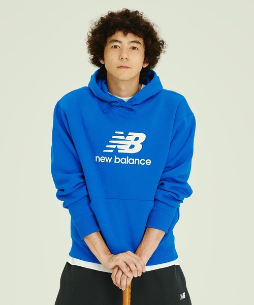 ★New Balance★UNI STACK LOGO フーディ★追跡可 New Balance トレーナー スウェット Sport Essentials Stacked