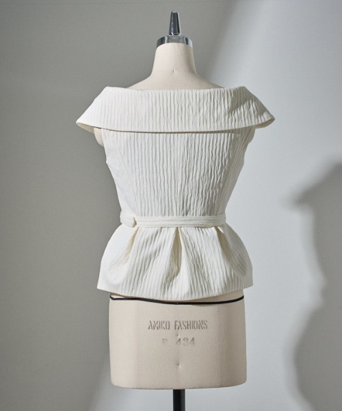 ERADIE オフショルワイドカラー TOP Ivory ERADIE ブラウス シャツ Off-shoulder wide collar TOP
