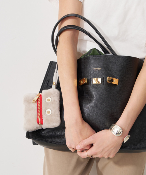 新品未使用　RIPANI RIPPY ムートン チャームポーチ 新品》RIPANI RIPPY ムートンチャームポーチ NERO