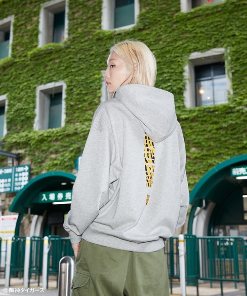 NOSTALVIA パーカー 阪神タイガース × ノスタルヴィア Raging Tigers