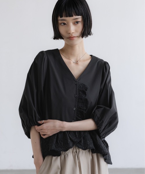 ブラウス シャツ カットワークフリルブラウス  638507 レディースの画像
