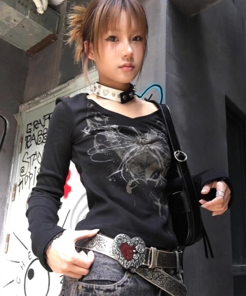 tシャツ A'GEM/9 × .kom「NOVESSEL/ノベセル」ハートロゴロングスリーブカットソー レディース