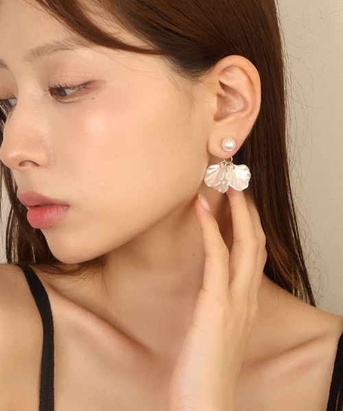 CEMO NEMO（セモネモ） ピアス シェル調 フラワー×パール バック