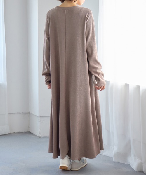 Viola e Viola（ヴィオラ エ ヴィオラ） ワンピース ふくれジャガード