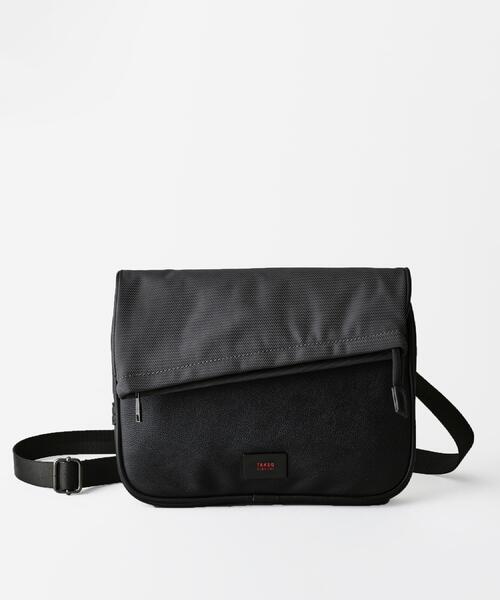 A.P.C.（アーペーセー） ショルダーバッグ BOTTLE SACOCHE M A.P.C.