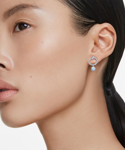 ほぼ新品　スワロフスキー Swarovski Attract ドロップピアス SWAROVSKI ピアス 「公式」「スワロフスキー」Attract ドロップ