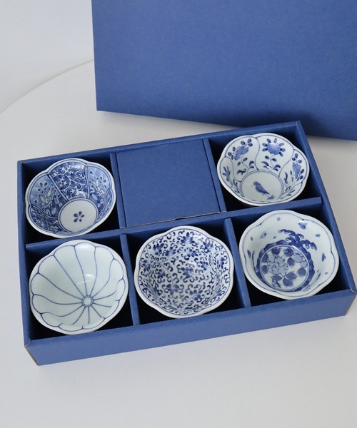 青色花柄陶磁器皿7枚セット 陶器皿セット 色鮮やかな花柄と青色の絵柄