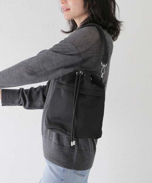 美品 ブラック ナイロン 巾着型バッグ ビバリーヒルズポロクラブ BEVERLY HILLS POLO CLUB ナイロン巾着型