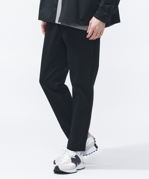 ○★新品未使用　NEW BALANCE　テーパードパンツ　5　ブラック New Balance（ニューバランス） チノパン 「New Balance×アルペン限定