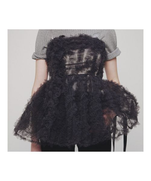 SNIDEL（スナイデル） tシャツ チュール刺繍ベアペプラムトップス