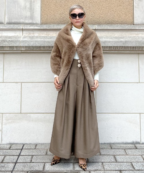 パンツ ハイウエストタックフレアパンツ レディース : ZOZOTOWN