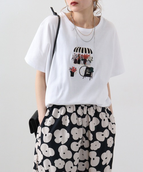 tシャツ EMAGO 花とロゴのプリントドルマンＴシャツ レディース Emago tシャツ EMAGO 花とロゴのプリントドルマンTシャツ
