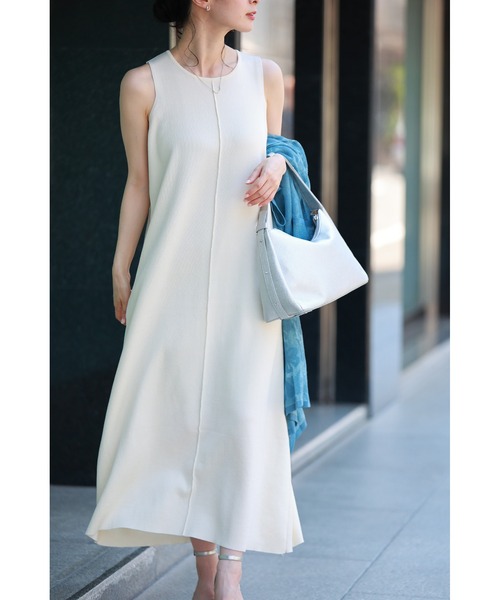 ワンピース カワイイの個性服を魅せる シンプルワンピース_4
