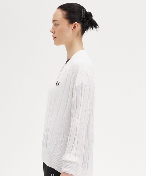 フレッドペリー　アイボリー ケーブルニット カーディガン ニット/カーディガン | FRED PERRY JAPAN | フレッドペリー日本