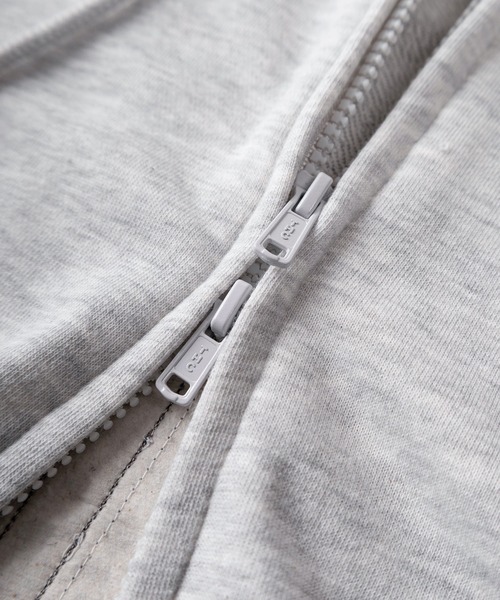 パーカー 「82」スプレーハートロゴ ショート丈 ジップパーカー/ワン