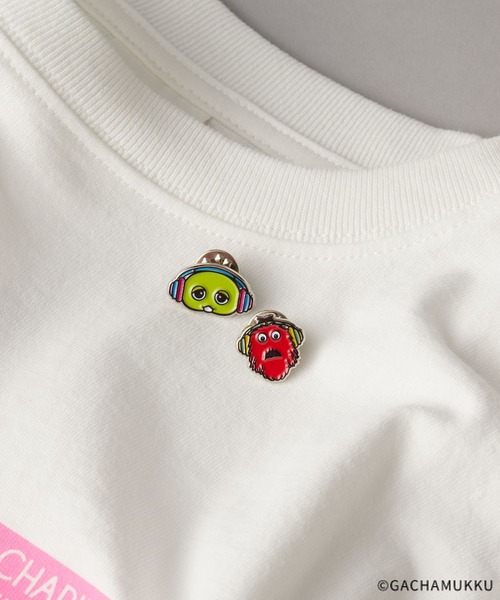 A BATHING APE（アベイシングエイプ） バッジ APE HEAD PINS