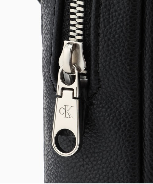   JEANS★メンズCK Micro Pebble クロスボディバッグ Calvin Klein JEANS☆メンズCK Micro Pebble クロスボディバッグ