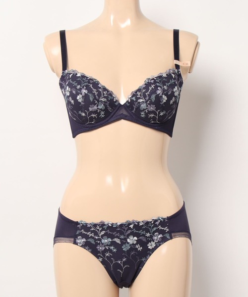 ショーツとシャモアのセット。通気性を高めるよう一体設計されています。 AMOSTYLE ブラジャー ショーツセット 「WEB限定ブラ＆ショーツ