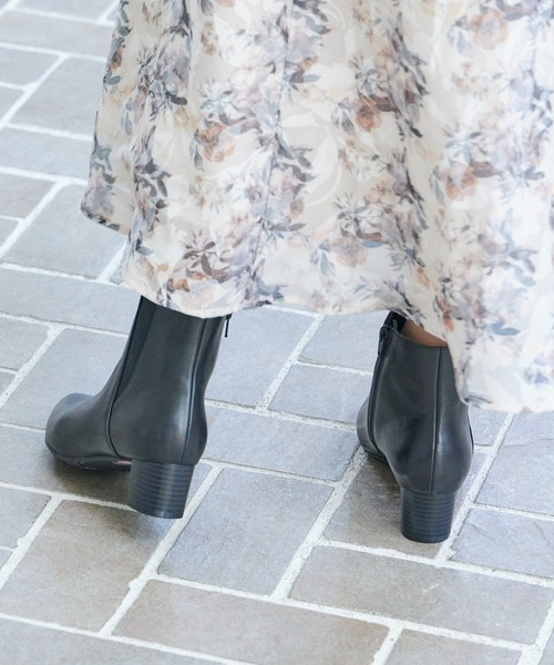 Riz raffinee（リズ ラフィーネ） ブーツ ポインテッドサイドゴア