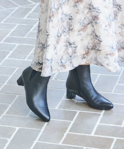 Riz raffinee（リズ ラフィーネ） ブーツ ポインテッドサイドゴア