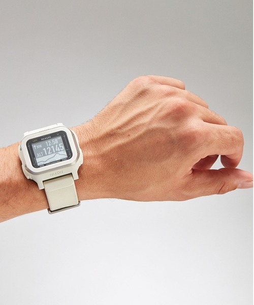 Nixon 腕時計　NIXON THE REGULUS 新品電池 NIXON 腕時計 「NIXON/ニクソン」Regulus 時計 デジタル 電池式