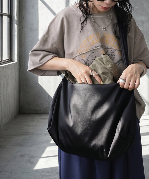 antiqua（アンティカ） ショルダーバッグ バッグ A4収納 マット素材 
