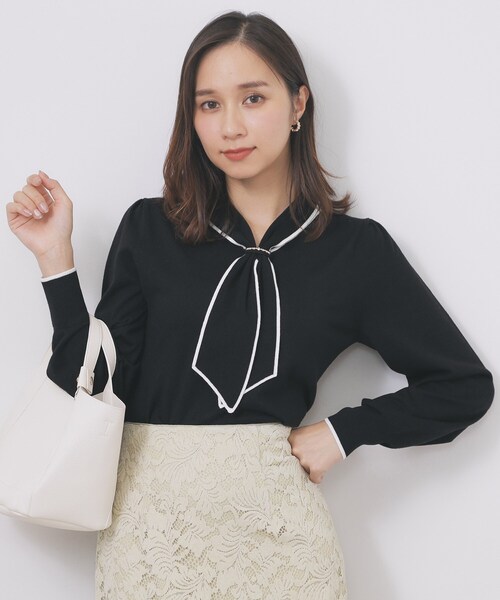 index（インデックス） ニット セーター ゴールドパーツ付きボウタイ