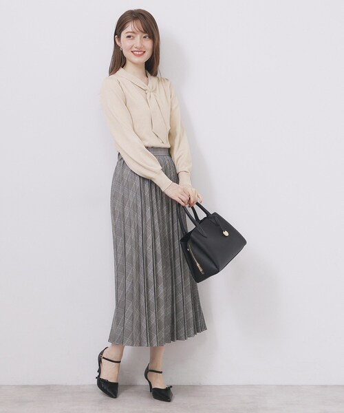 index（インデックス） ニット セーター ゴールドパーツ付きボウタイ