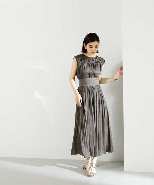 「NATURAL BEAUTY BASIC」 ノースリーブワンピース MEDIUM ワイン レディースの画像