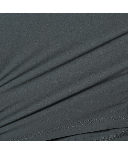 新品タグ付き　スキンズ　ハーフパンツ　メンズ LL ランニング　ショートパンツ SKINS パンツ SKINS（スキンズ）パンチングランニングショート