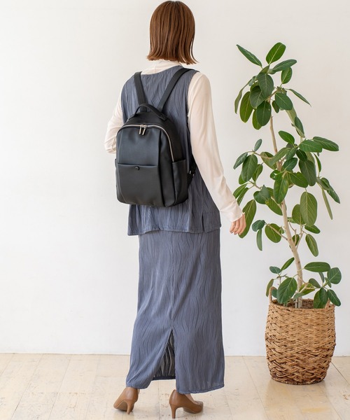 VitaFelice（ヴィータフェリーチェ） デイバック リュック 9ポケット