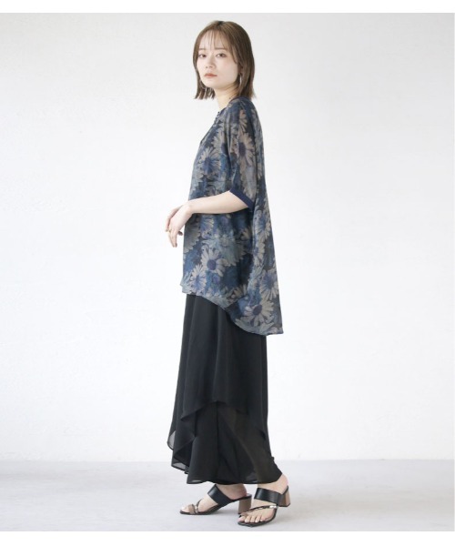 OTONA tシャツ 花柄シアートップス(ブルー ネイビー) レディース