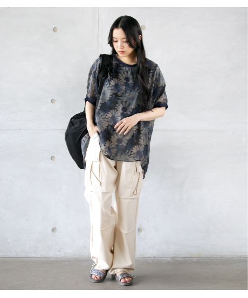 OTONA tシャツ 花柄シアートップス(ブルー ネイビー) レディース