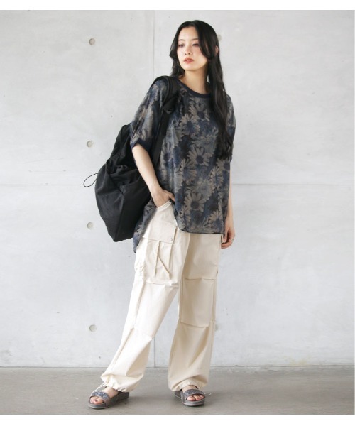 OTONA tシャツ 花柄シアートップス(ブルー ネイビー) レディース