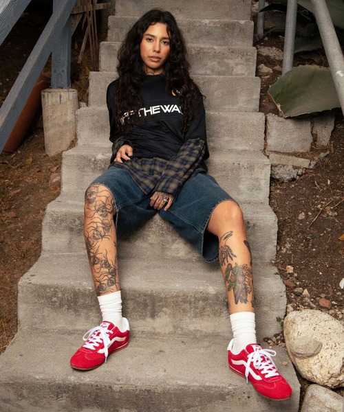 スリムシルエットで美しく★VANS★ウィメンズ スーパー ロウプロ VANS スニーカー 「WEB限定」VANS / スーパーロープロ
