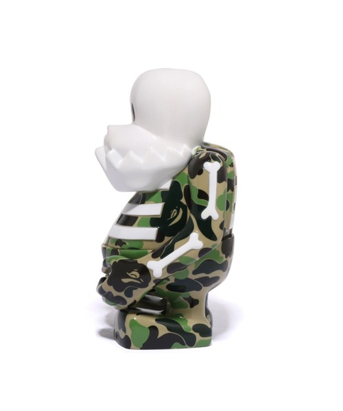 BOUNTY HUNTER×A BATHING APE コラボフィギュア BAPE X BOUNTY HUNTER 】ABC CAMO SKULL-KUN FIGURE | bape.com