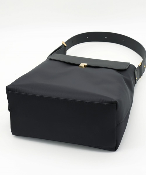 ショルダーバッグ Leather Flap Nylon Twill Shoulder Bag メンズ レディースの画像