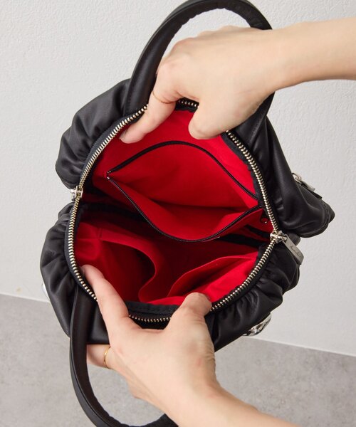 earパピヨネ　kawakawa 美品 ear PAPILLONNER（イア パピヨネ） ショルダーバッグ バッグ 「kawa