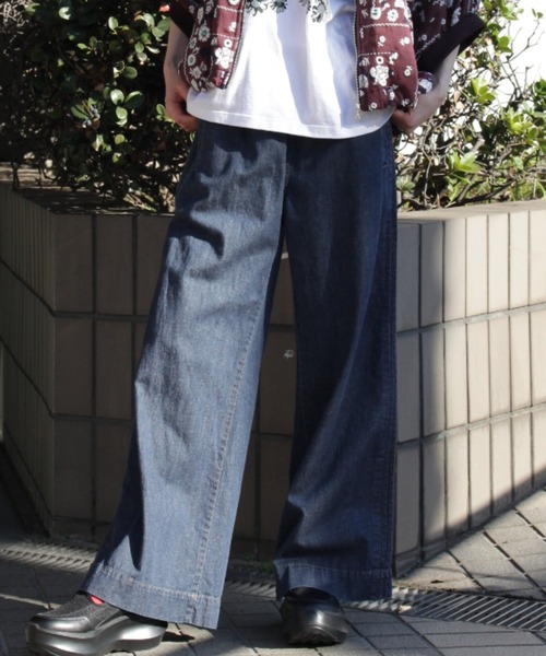 ジーンズ デニム デニムパンツ スーピマリネンラミーライトオンスデニムストレッチデニム　ピンタックパンツ レディースの画像