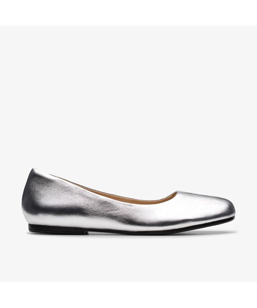 【ほぼ新品】Clarks Livia Lilyシルバーバレエシューズ 24.5 Clarks（クラークス） パンプス Livia Lily / リビアリリー（シルバー