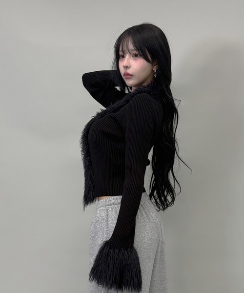 ブラックリブ編みリアルファー付きカーディガン フェイクファーニットカーディガン （カーディガン・ボレロ）｜GRACE