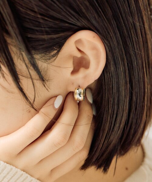 ピアス 「金属アレルギー対応/ステンレス」バイカラーエッジラインピアス レディースの画像