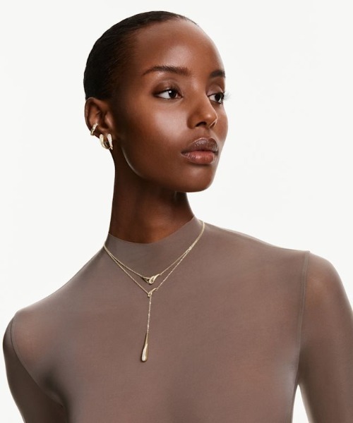スワロフスキー フープピアス クラシックデザイン SWAROVSKI（スワロフスキー） ピアス 「公式」「スワロフスキー