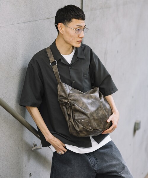 FREAK'S STORE ショルダーバッグ レザレットスタッズ ラウンド