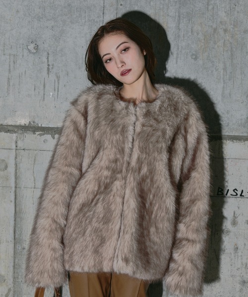 BLONDEY（ブロンディ） コート アウター ノーカラーフェイクファー