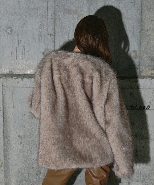 BLONDEY（ブロンディ） コート アウター ノーカラーフェイクファー