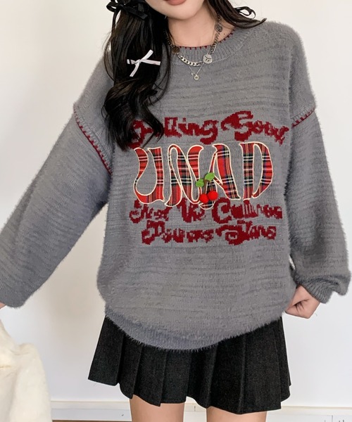 Sibra（シブラ） ニット セーター レトロロゴ×チェリーブローチ付き