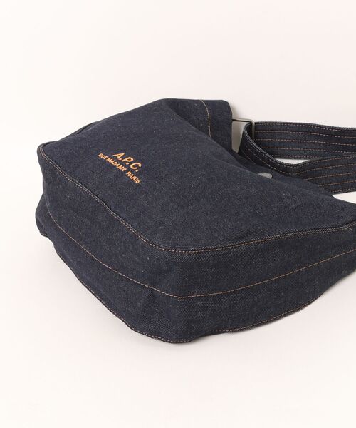 A.P.C.（アーペーセー） ショルダーバッグ BESACE JOURNAL SMALL